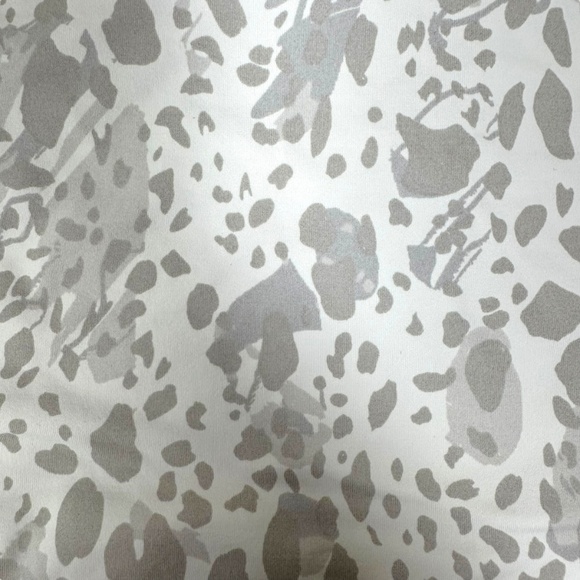 Lululemon | Free to Be High-Neck Longline Bra | 8 | Cheetah Camo Antique White - Picture 5 of 16